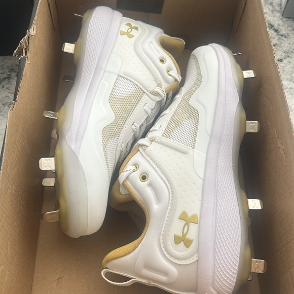 New Under Armour Women's Glyde Metal Fastpitch Softball Cleats Size 7 Holidays - Picture 6 of 7